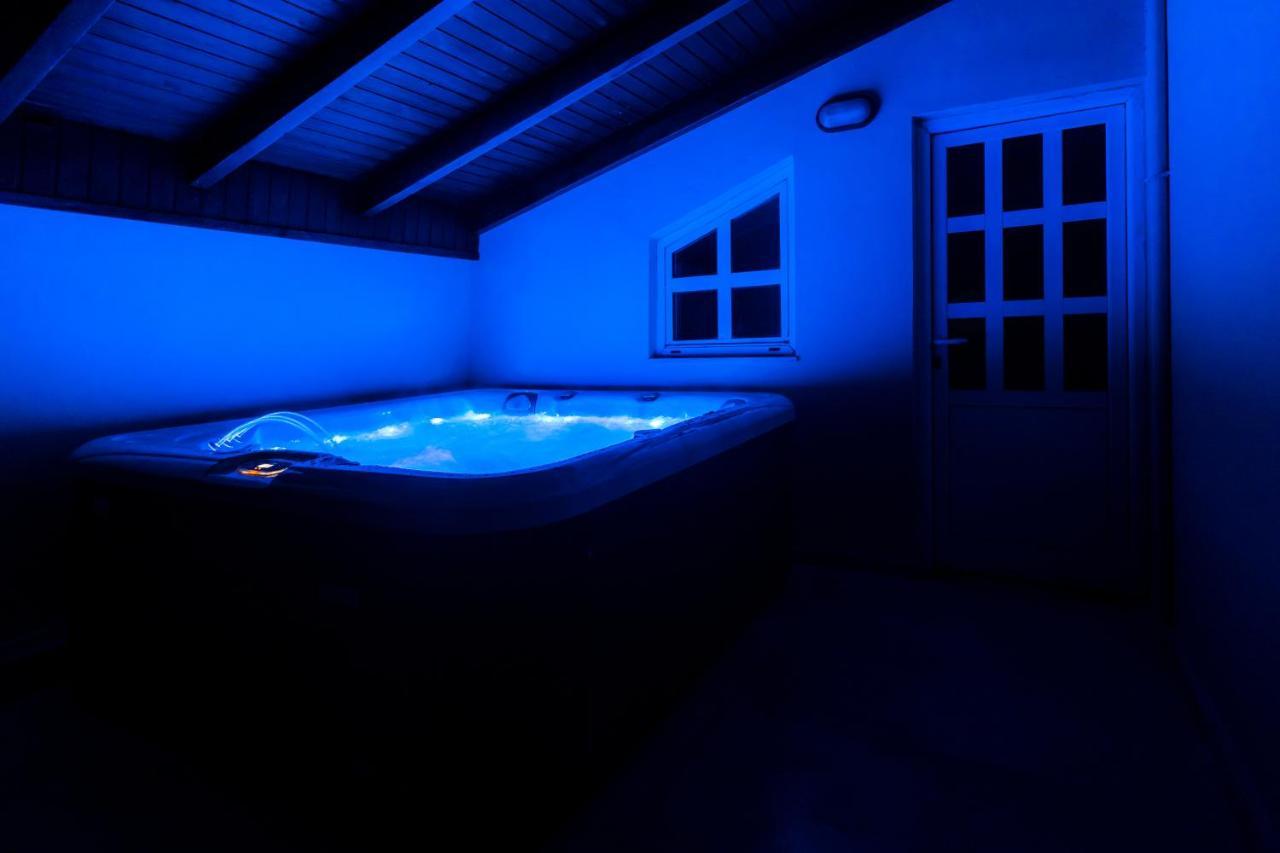 Villa Ventus, 40Sqm Private Pool & Hot Tub! Roussospítion Buitenkant foto