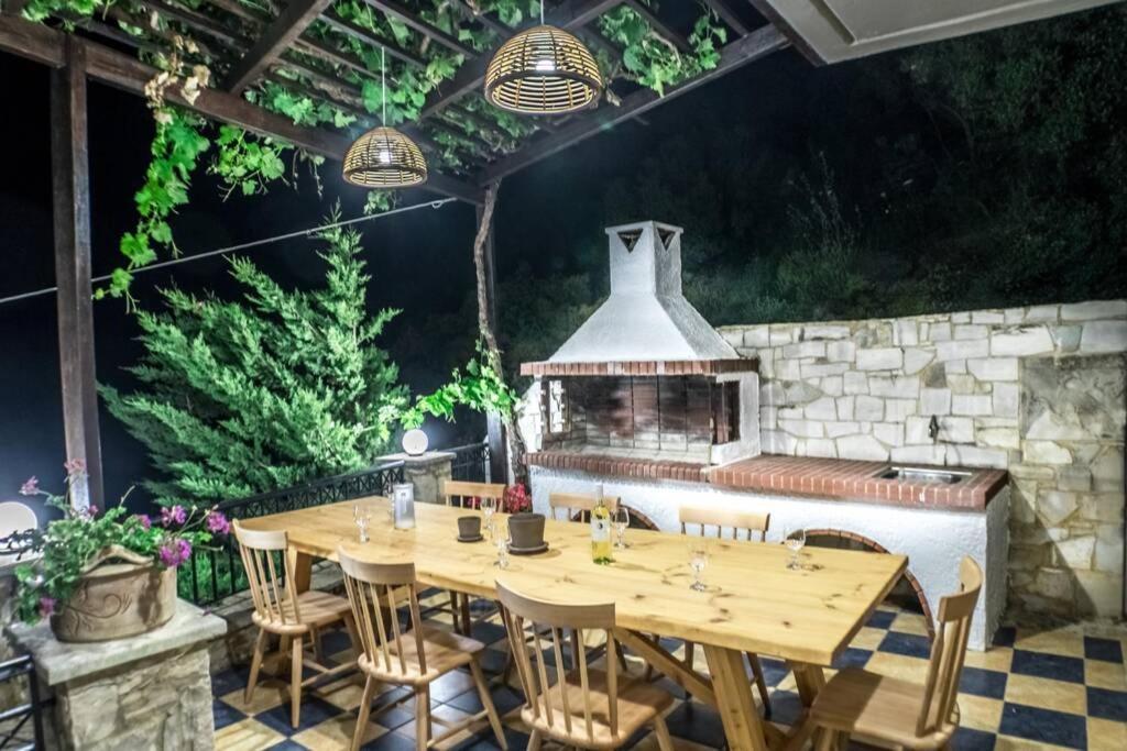 Villa Ventus, 40Sqm Private Pool & Hot Tub! Roussospítion Buitenkant foto