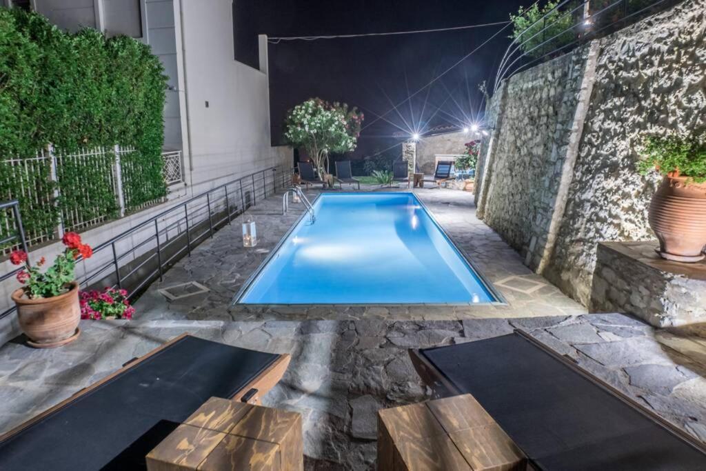 Villa Ventus, 40Sqm Private Pool & Hot Tub! Roussospítion Buitenkant foto